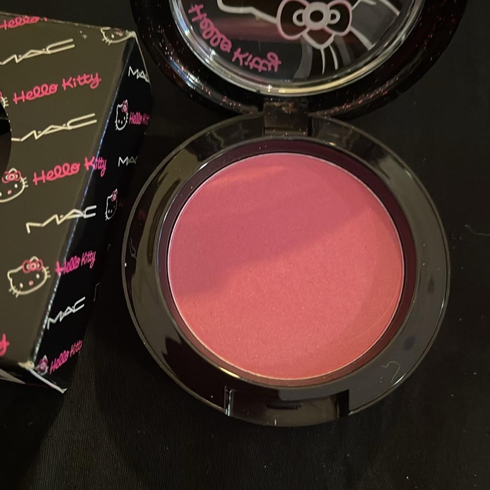 BRAND NEW IN BOX Rare Hello Kitty Mac collab makeup 3 pcs. - Picture 11 of 14